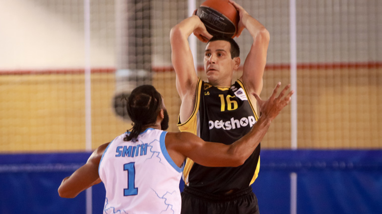 Basket League: Με το… δεξί η ΑΕΚ, 81-68 τον Ιωνικό