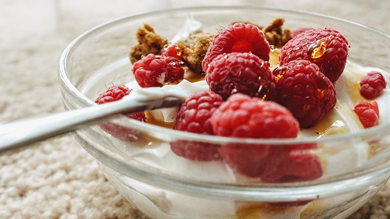 Τα 6 εντυπωσιακά οφέλη του γιαουρτιού