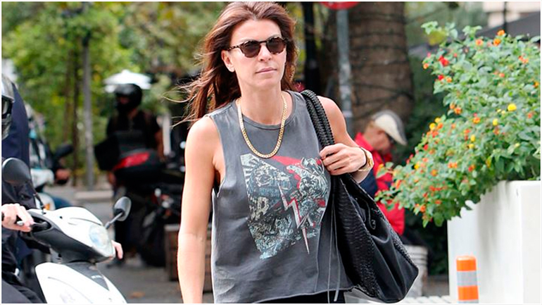 Μαρίνα Βερνίκου: Με athleisure look στο Κολωνάκι