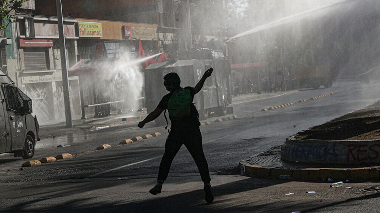 Χιλή: Σήμερα διεξάγεται το δημοψήφισμα για την αλλαγή του Συντάγματος