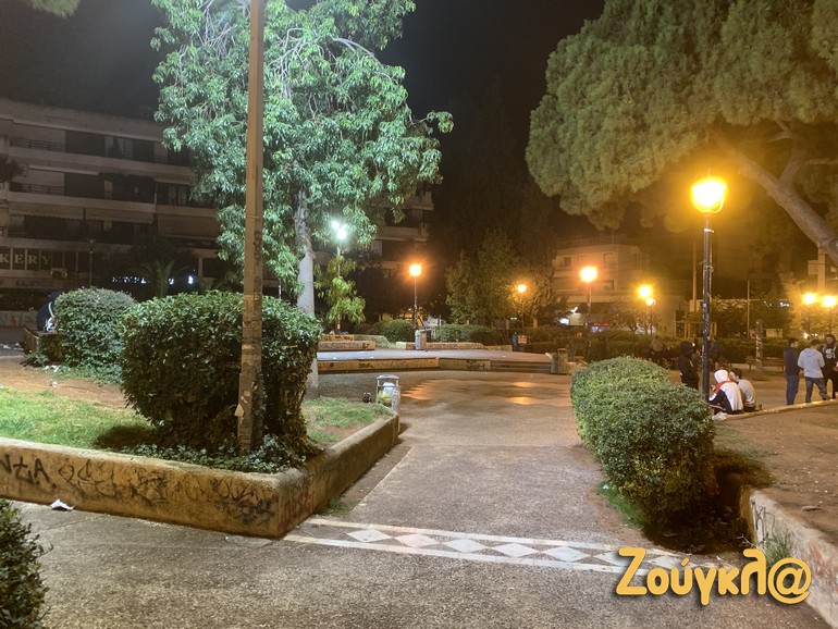 Η άδεια πλατεία Αγίας Παρασκευής