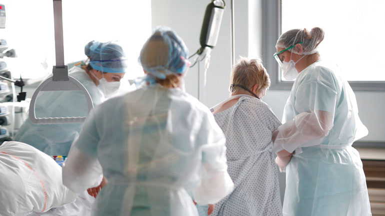 Στο έλεος του κορωνοϊού η Γαλλία – 50.000 κρούσματα σε 24 ώρες