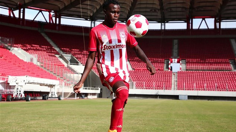 Με Μπρούμα η αποστολή του Ολυμπιακού για το ματς με την Πόρτο