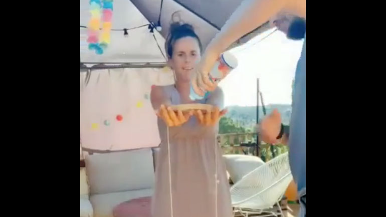 Πολύ καλή φάρσα