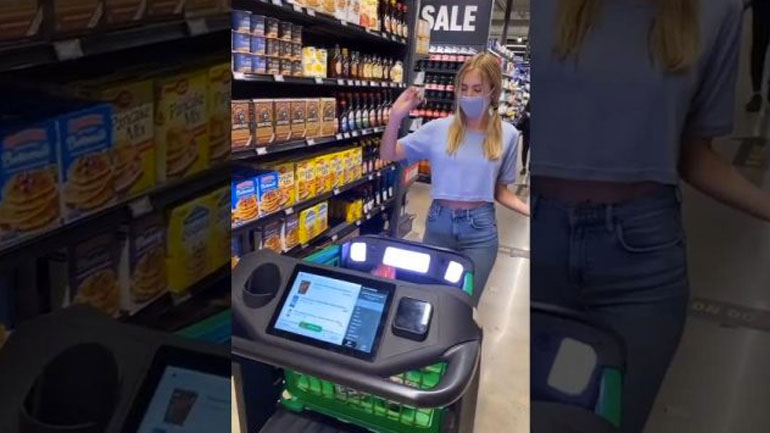 Ψωνίζοντας σε ένα σούπερ μάρκετ της Amazon