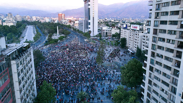 Χιλή: Έντεκα χρόνια κάθειρξη σε πρώην πολίτη των ΗΠΑ που πυροβόλησε εναντίον διαδηλωτών