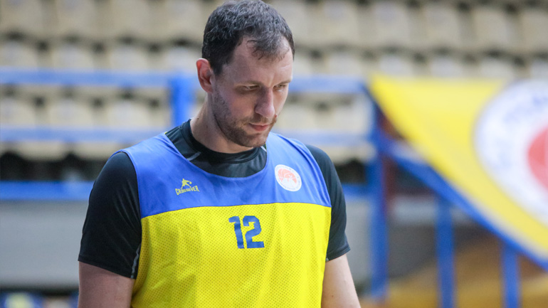 Χωρίς Μαυροκεφαλίδη και Σαλούστρο το Περιστέρι στο Βίλνιους