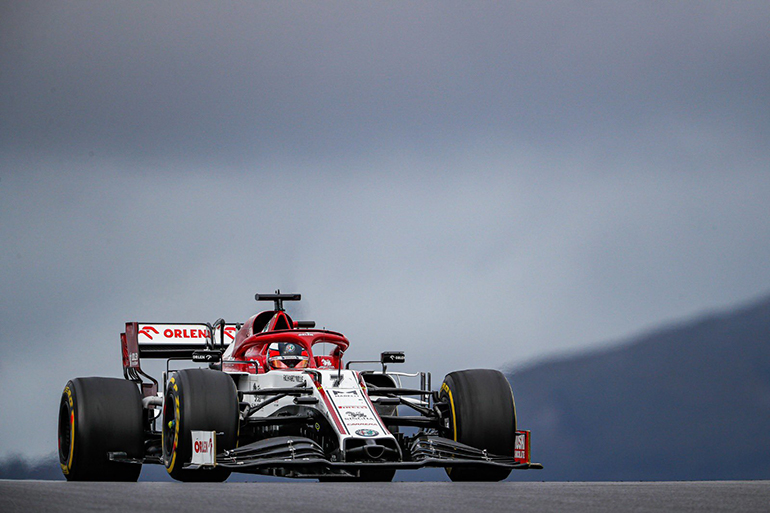 Ο Kimi Raikkonen με Alfa Romeo επιτάχυνε από στάση στα 200χλμ./ώρα σε 5,4 δευτερόλεπτα