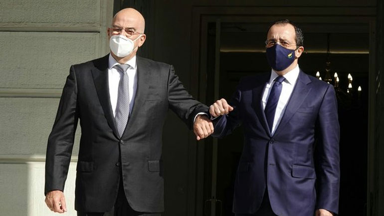 Σε εξέλιξη η τριμερής συνάντηση των υπουργών Εξωτερικών Ελλάδας-Κύπρου-Ισραήλ