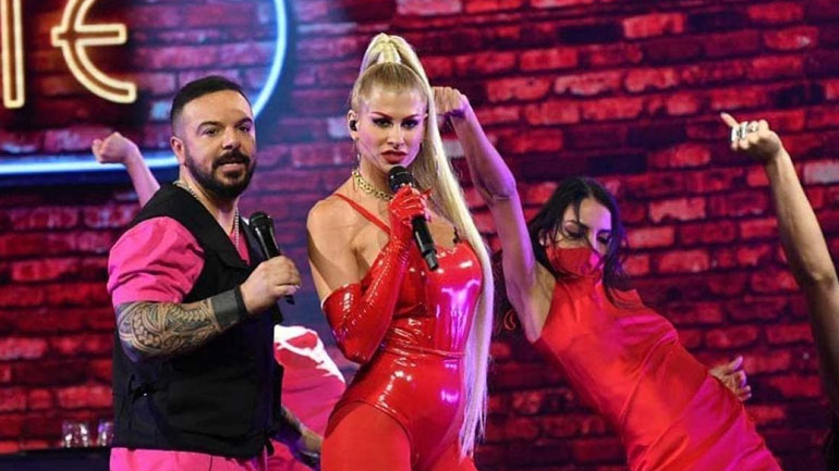 Η Ευρυδίκη Παπαδοπούλου καταγγέλλει τον Τριαντάφυλλο για απόπειρα ξυλοδαρμού- Το εξώδικο του τραγουδιστή