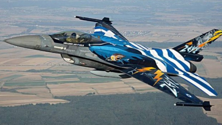 Μαχητικά αεροσκάφη, ελικόπτερα και πολεμικά πλοία συμμετέχουν στους εορτασμούς για το «ΟΧΙ»