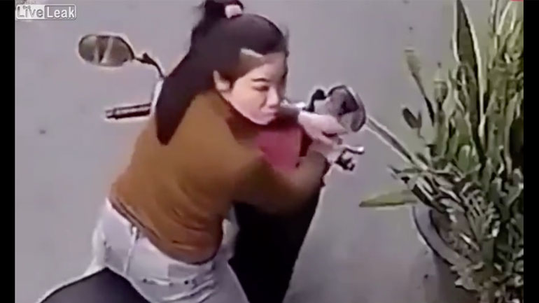 Μια γυναίκα δεν υπολογίζει το κάρμα