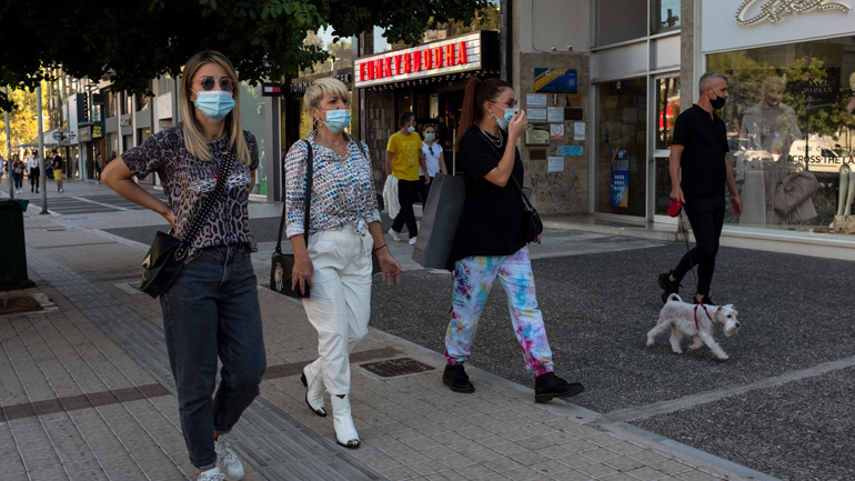 Πιο κοντά σε νέα μέτρα μετά τα 1.259 κρούσματα
