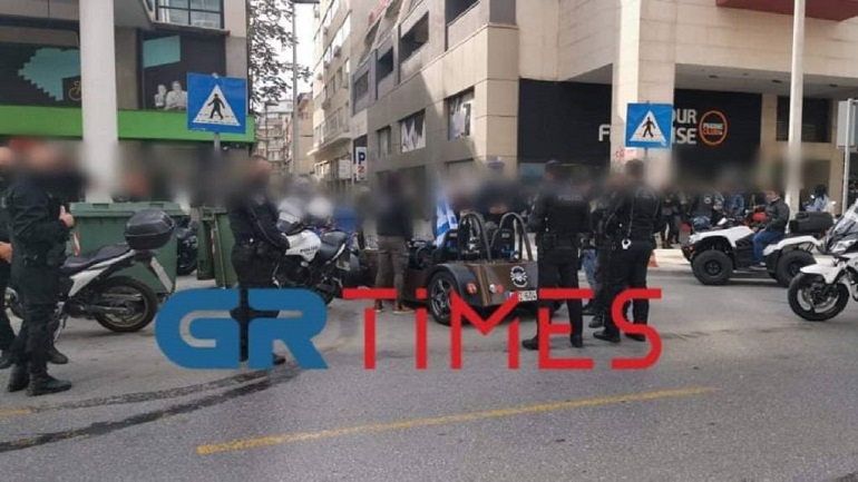 Θεσσαλονίκη: Μπλόκο της Αστυνομίας σε παρέλαση δικυκλιστών