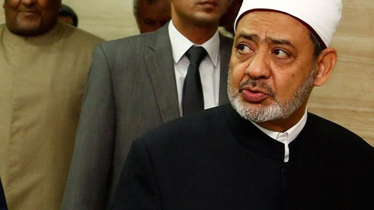 Ο ιμάμης του Άλ Άζχαρ καλεί την διεθνή κοινότητα να ποινικοποιήσει τις “αντιμουσουλμανικές” ενέργειες Ο ιμάμης του Άλ Άζχαρ καλεί την διεθνή κοινότητα να ποινικοποιήσει τις “αντιμουσουλμανικές” ενέργειες