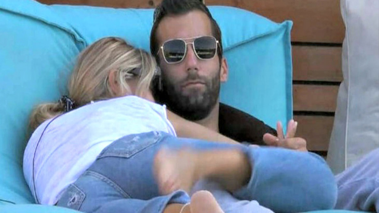 Big Brother: Το παθιασμένο φιλί του Δημήτρη Κεχαγιά με την Σοφία Δανέζη