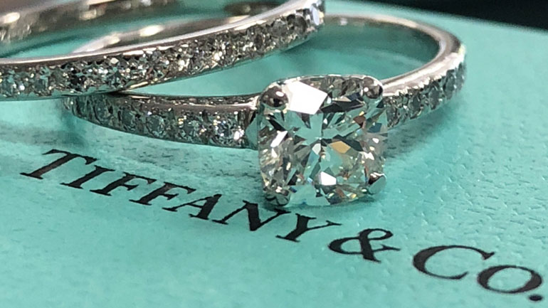 LVMH-Tiffany: Προχωρούν στη μεγαλύτερη εξαγορά του κλάδου