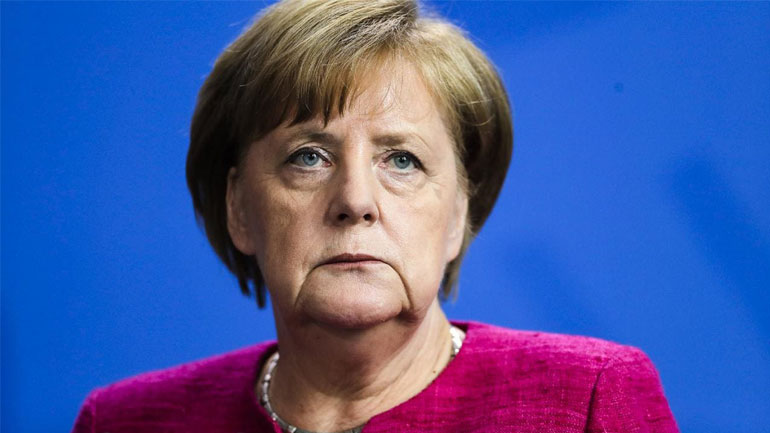 Η Μέρκελ εκφράζει την αλληλεγγύη της χώρας της προς το Παρίσι