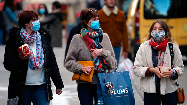 Γαλλία: Κοσμοσυρροή στα κομμωτήρια πριν από την εφαρμογή του lockdown