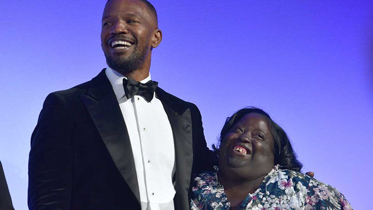 Συντετριμμένος ο Jamie Foxx από τον θάνατο της αδελφής του στα 36 της χρόνια