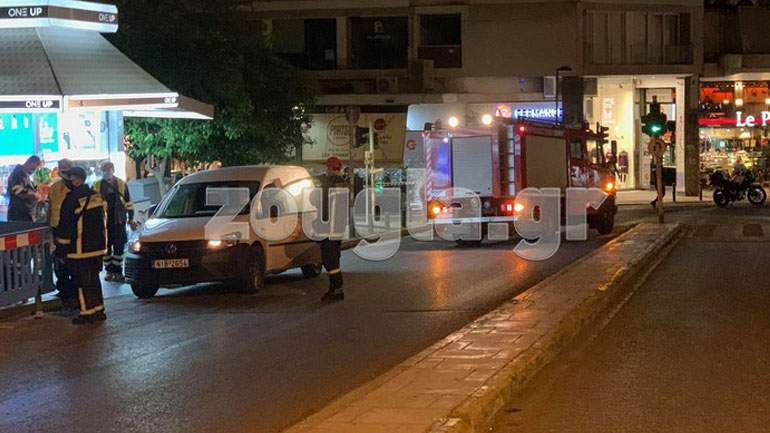 Έκρηξη από καλώδια της ΔΕΗ στο Κολωνάκι