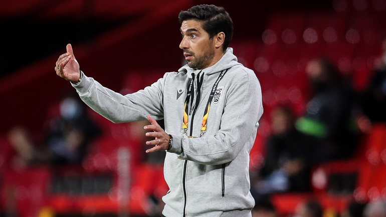 Φερέιρα για παραμονή: «Θα δούμε»