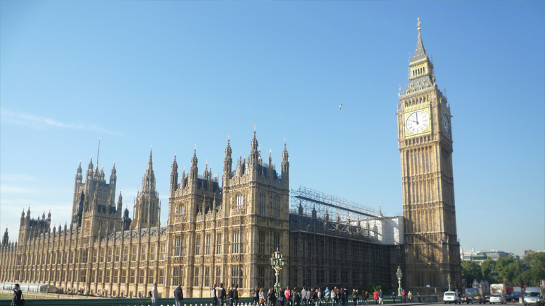 Υπό αυστηρά περιοριστικά μέτρα 11 εκατομμύρια Άγγλοι