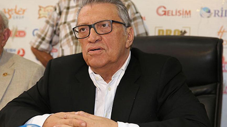 Απεβίωσε ο πρώην πρωθυπουργός της Τουρκίας Μεσούτ Γιλμάζ