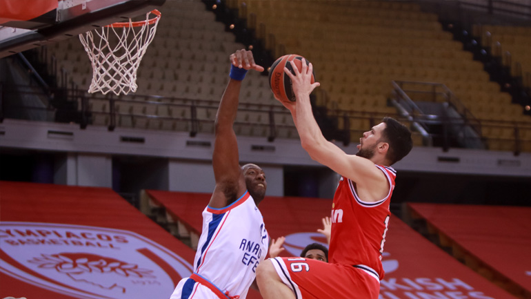 Κορυφαίος μπλοκέρ στην ιστορία της Euroleague o Ντάνστον