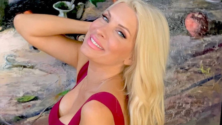 Η τούρτα – υπερπαραγωγή της Ελένης Μενεγάκη για τα 51α γενέθλιά της