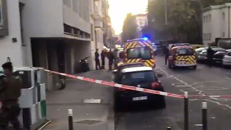 Άγνωστο παραμένει το κίνητρο του δράστη που πυροβόλησε τον ιερέα στη Λυών Άγνωστο παραμένει το κίνητρο του δράστη που πυροβόλησε τον ιερέα στη Λυών