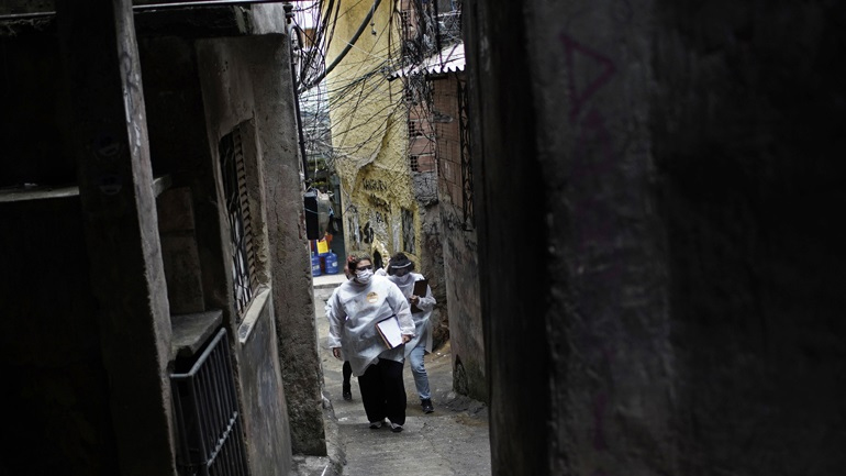 Covid-19:  Πλησιάζουν τους 160.000 οι νεκροί στη Βραζιλία