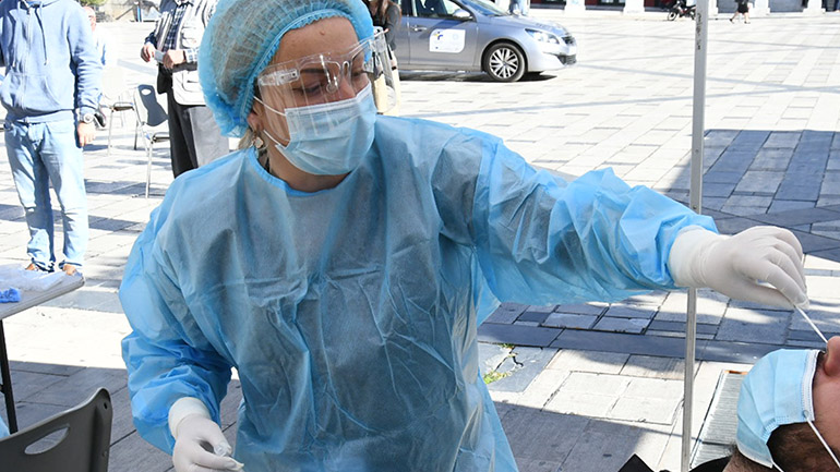 ΕΟΔΥ: Τέσσερα θετικά δείγματα σε 704 ελέγχους για covid-19 στο Μαρούσι