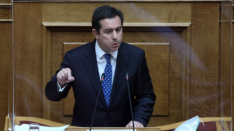 Την αυστηροποίηση της διαδικασίας ασύλου προαναγγέλλει ο υπουργός Μετανάστευσης, Νότης Μηταράκης