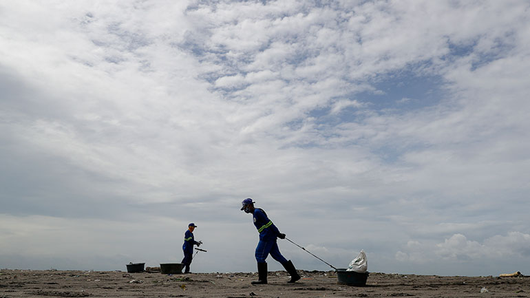 Φιλιππίνες: Χιλιάδες κάτοικοι απομακρύνονται από τα σπίτια τους καθώς πλησιάζει ο ισχυρότερος τυφώνας της χρονιάς