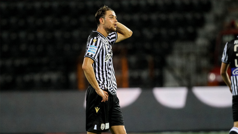 ΠΑΟΚ: Στο χειρουργείο ο Εννέα Μιχάι