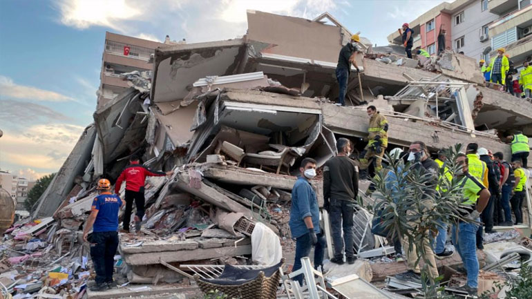 Τουρκία: Μειώνονται όσοι περνούν οι ώρες οι ελπίδες να βρεθούν επιζώντες στα χαλάσματα Τουρκία: Μειώνονται όσοι περνούν οι ώρες οι ελπίδες να βρεθούν επιζώντες στα χαλάσματα