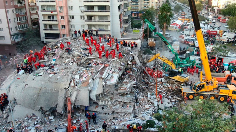 Στους 69 οι νεκροί στην Τουρκία από τον σεισμό