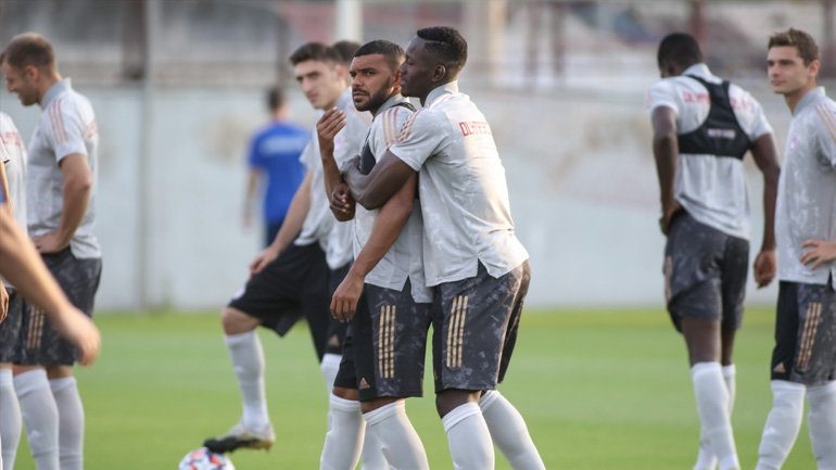 Ολυμπιακός: Με Καμαρά, Σουντανί και Μπουχαλάκη στην Αγγλία, εκτός αποστολής ο Φορτούνης