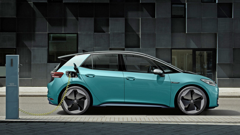 Τα εξηλεκτρισμένα αυτοκίνητα ξεπέρασαν τα diesel στην Ευρώπη