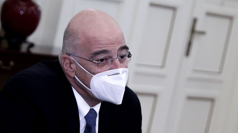 Τηλεφωνική επικοινωνία Δένδια με τον Ούγγρο ομόλογό του