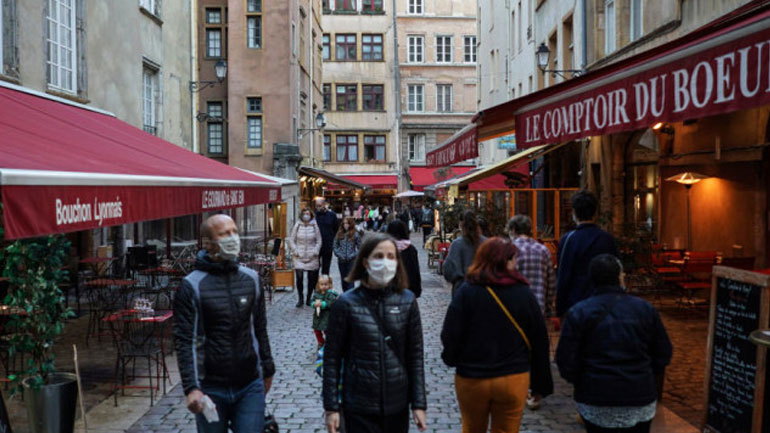 Γαλλία: Μικρά καταστήματα εναντίον αλυσίδων