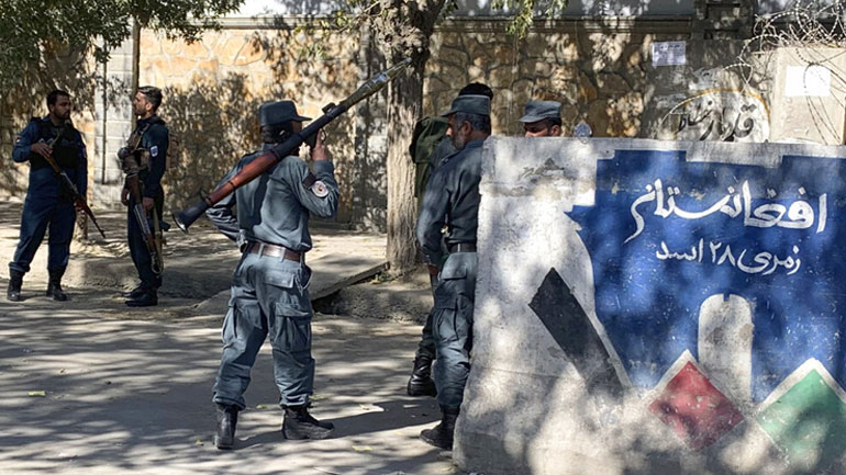 Τουλάχιστον 25 νεκροί και πολλοί τραυματίες από την επίθεση ενόπλων στο πανεπιστήμιο της Καμπούλ