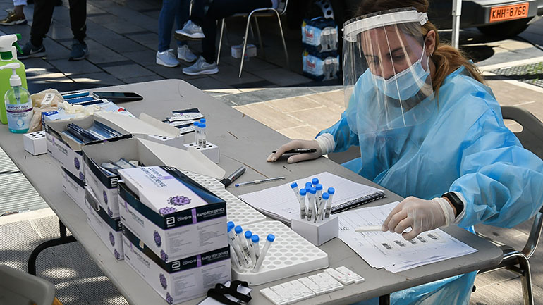 Μαρούσι: Στους 850 ελέγχους του ΕΟΔΥ βρέθηκαν 14 θετικά δείγματα κορωνοϊού