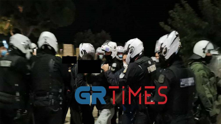 Επεισόδια στη Θεσσαλονίκη σε συγκέντρωση κατά του lockdown