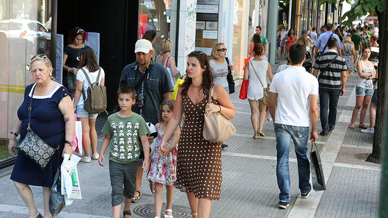 Θεσσαλονίκη: Στο «τραπέζι» η απαγόρευση κυκλοφορίας από τις 8 το βράδυ Θεσσαλονίκη: Στο «τραπέζι» η απαγόρευση κυκλοφορίας από τις 8 το βράδυ