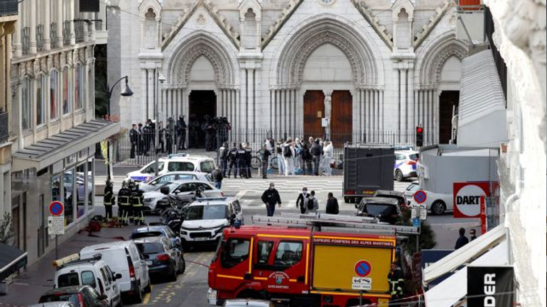 Ο δράστης της επίθεσης στη Νίκαια διεγνώσθη θετικός στον κορωνοϊό Ο δράστης της επίθεσης στη Νίκαια διεγνώσθη θετικός στον κορωνοϊό