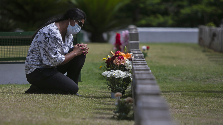 Covid-19: Ξεπέρασαν τους 160.000 οι νεκροί στη Βραζιλία