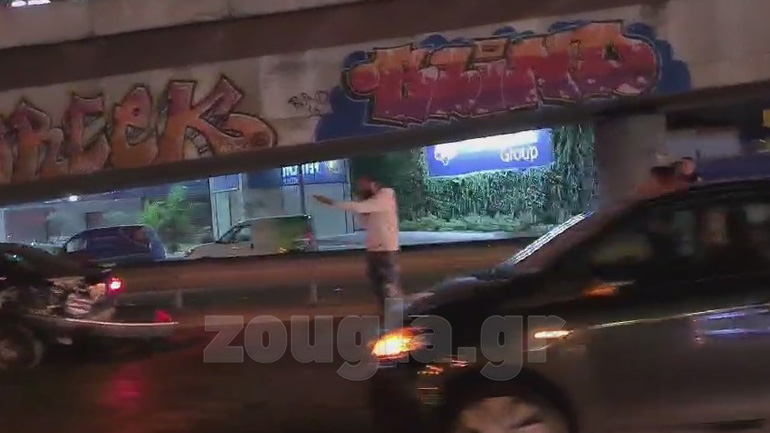 Σύγκρουση οχημάτων στον Κηφισό