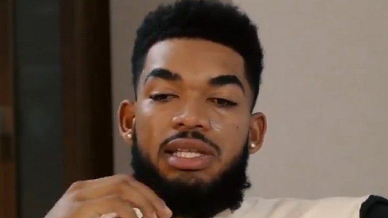 Συγκίνησε ο Τάουνς μιλώντας με κλάματα για τον θάνατο της μητέρας του από κορωνοϊό